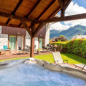 https://chambres-dhotes-la-grangelitte.hotels-rhonealpes.com