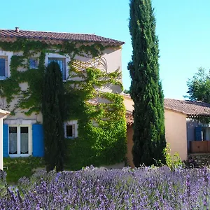 https://le-clos-des-lavandes.fr-provencehotel.com